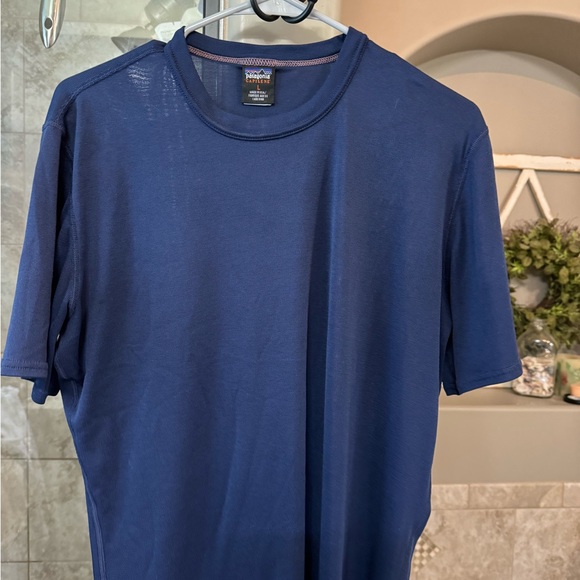 Men’s Patagonia Capilene shirt. Size Large - Picture 2 of 6